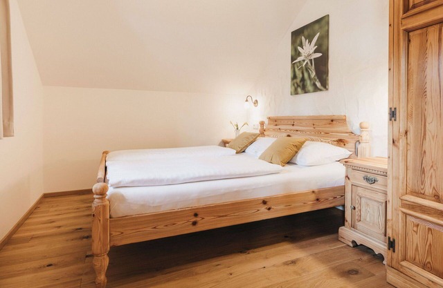 Cosy apartment for 6 guests with WIFI, pool, TV and pets allowed