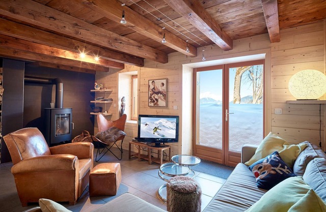 Cosy chalet in charming alpine village in Les 3 Vallées