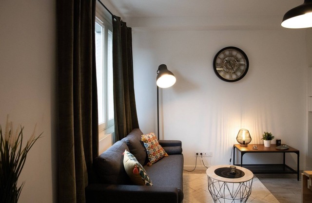 Cosy & calm apartment close to metro B - Lyon