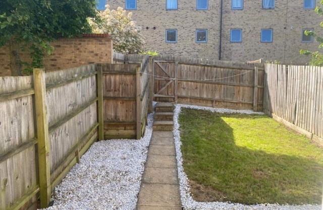 Cosy & Contemporary 4BDR Chesterton House w High Speed WIFI,Gardern & Parking