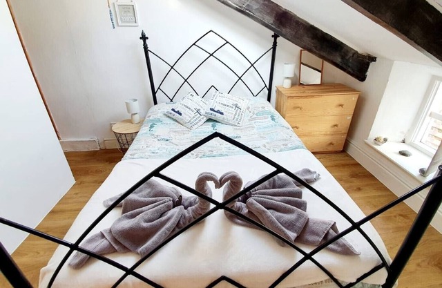 Cosy Cottage- Cornwall - 2 Bedroom - Sleeps 4