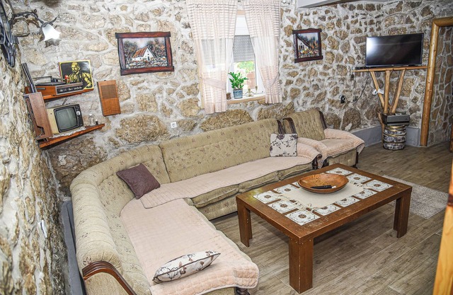 Cosy Eco Holiday Home Kontic
