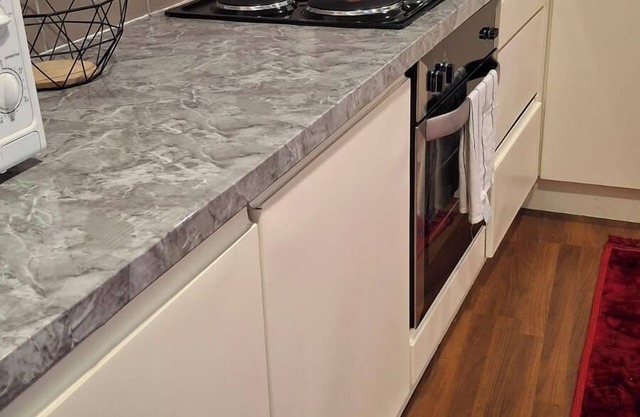 Cosy Entire House Open Kitchen 2 Bedroom for 5