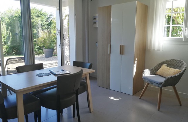 Cosy gîte in a quiet location - Terrace - Garden - Beach 800 m - Thalasso cure 15 mn by 🚗