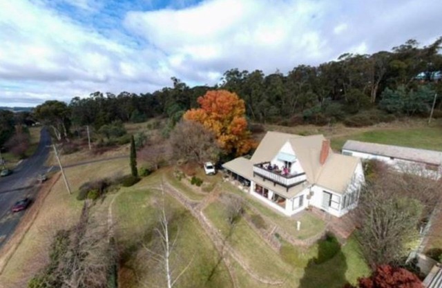Cosy Pet Friendly Chalet, just 40m to Bathurst Races, 2m to Oberon Town Centre