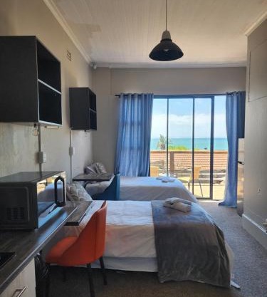 Cosy Richmond Hill Retreat