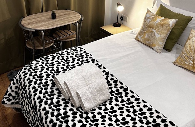 Cosy room, well-located, zone 2, near the station