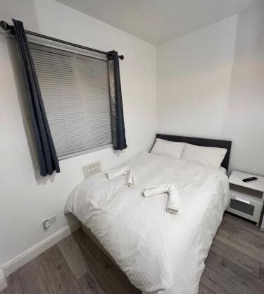 Cosy Self contained Studio flat