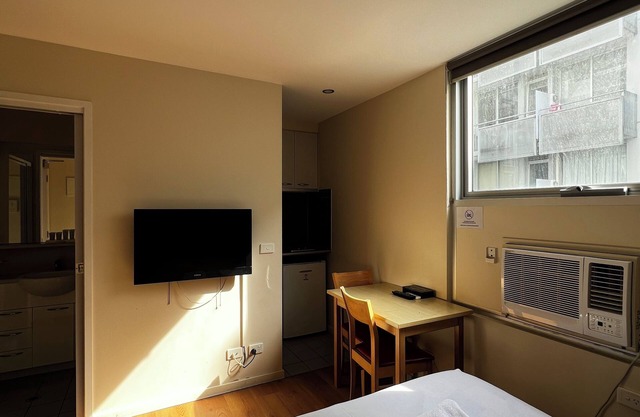 Cosy Studio in Melbourne CBD | Free Wi-Fi