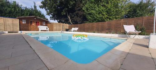 Cosy Studio meublé avec piscine partagée