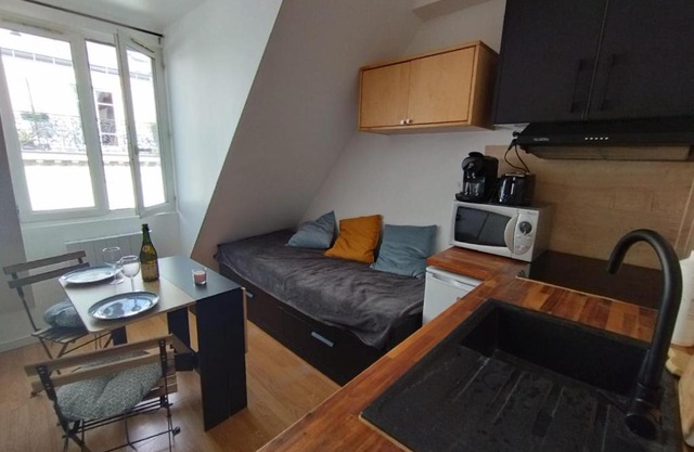Cosy Studio village of Batignolles