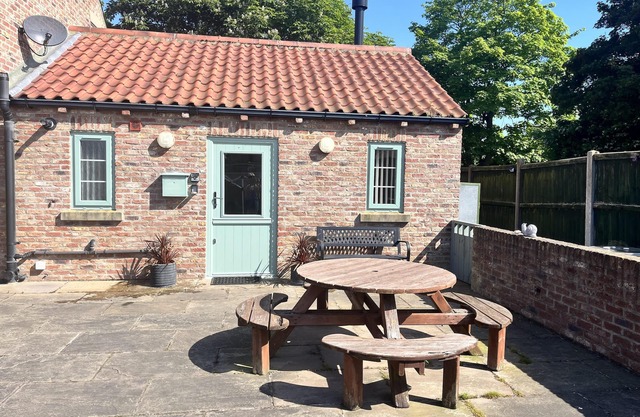 Cosy , Village location - One Bedroom Barn