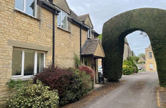 Cotswold Holiday Accommodation in beautiful Northleach