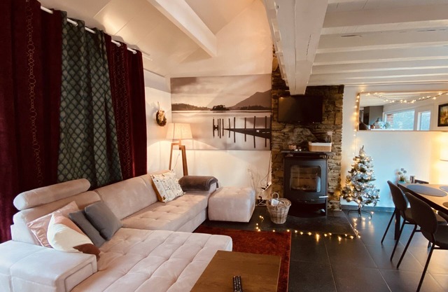 Cottage 4 facades comfortable fully renovated and very well equipped. Full wifi