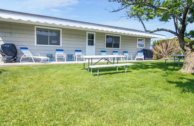Cottage across from the beach! Best location!