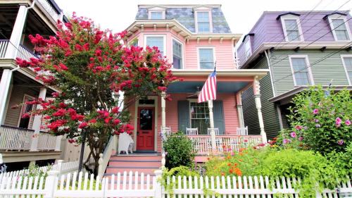 Cottage At 37 Jackson