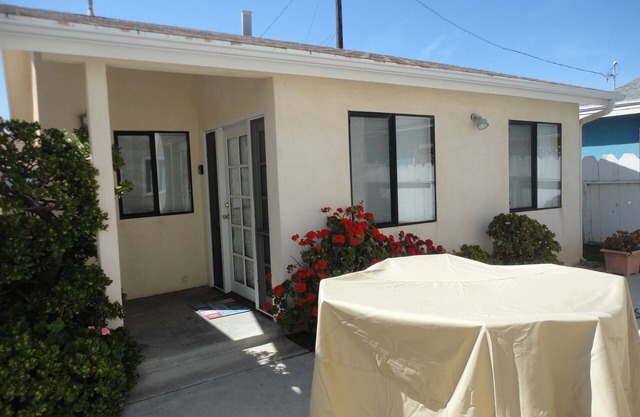 Cottage By The Sea At Cayucos where serenity is found, 3 minute walk to beach