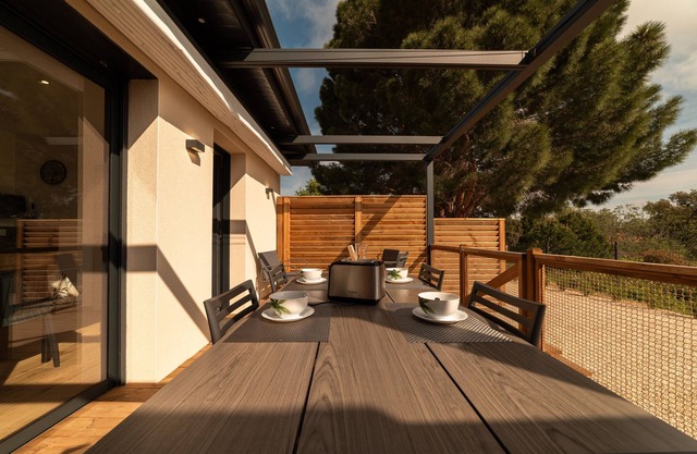 Cottage 'Côté Nature' with Mountain View, Wi-Fi and Air Conditioning