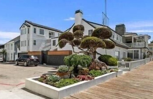 Cottage de La Peninsule family friendly. Garage! Walk btwn ocean & bay.