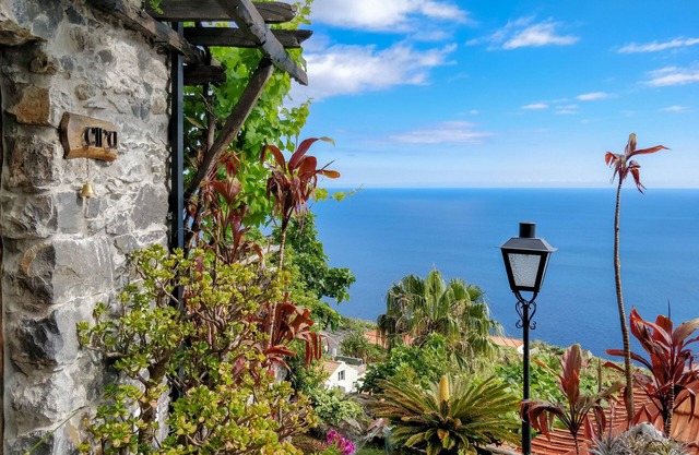 Cottage Eira, charming getaway with Ocean View!