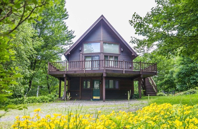 Cottage in the Woods, close to everything in Stowe
