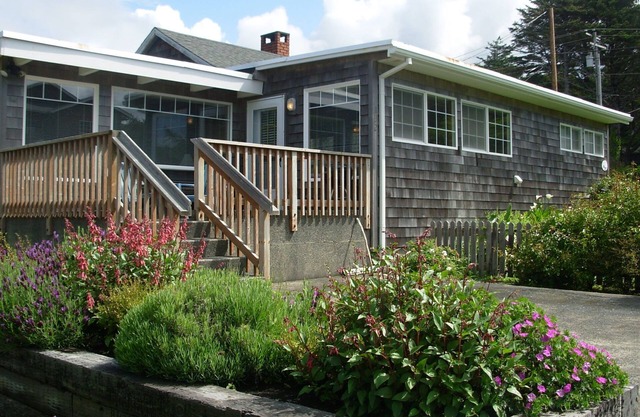 Cottage Inn-Cannon Beach Property Mgmt