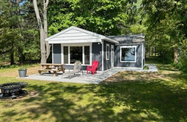 Cottage on Private, Sandy, Lake Michigan Beach