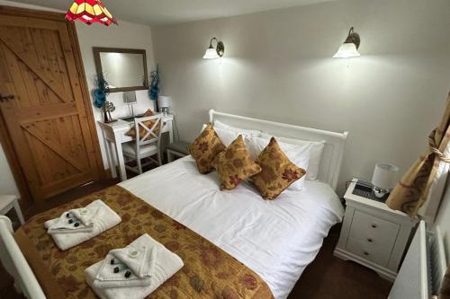 Cottage - Sleeps 6 - Pet friendly - Garden