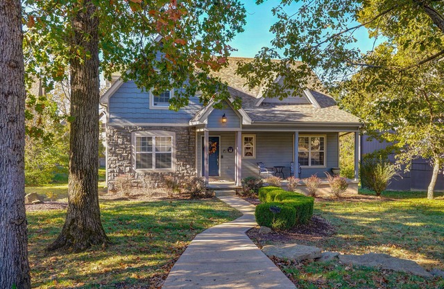 Cottage with 2 Pools, Splash Pad and Private Hot Tub