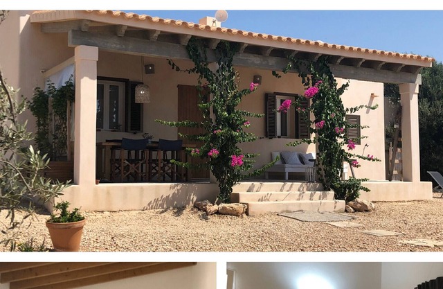 Cottage, with fantastic views and sunsets and is vedra in the background.
