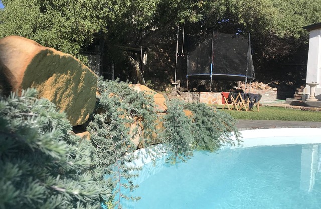 Cottage with private pool. Only 8 min walk to the beach.