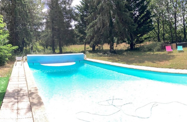 Country House 'The Sanctuary' with Private Pool, Private Garden and Wi-Fi