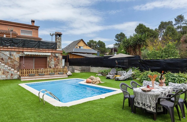 Country Home Antonio y Maria Rosa with Mountain View, Pool & Wi-Fi