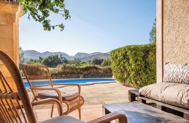 Country house, 2800Sq.Ft. with pool, Wifi, bbq, terraces, garden, 8+ pp