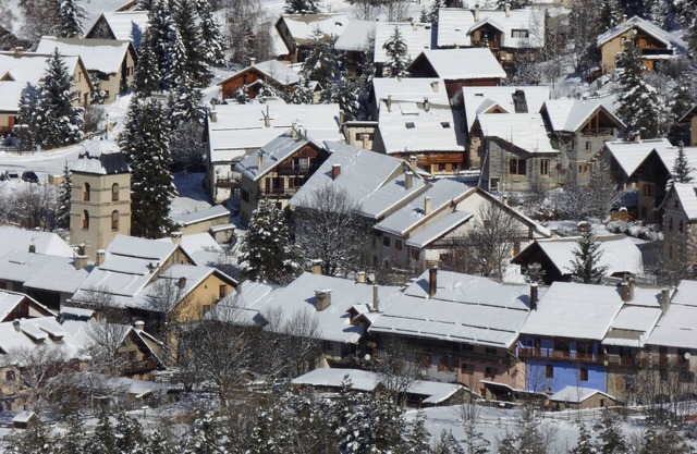 Country house at the foot of cross-country ski trails in winter and hiking in summer