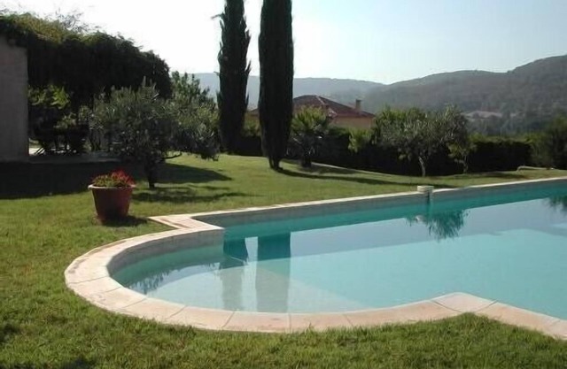 COUNTRY HOUSE in SALERNES