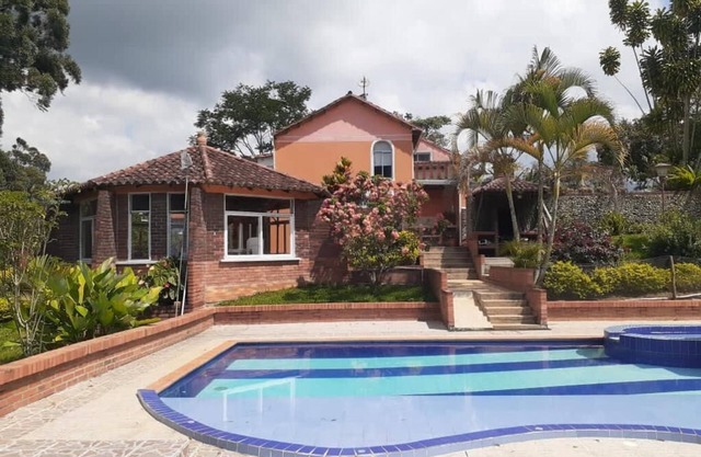 COUNTRY HOUSE MESITAS