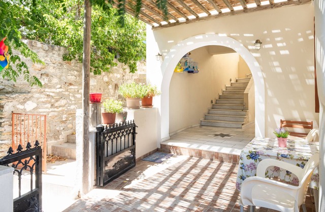 Country House 'Villa Emmanuela' with Mountain View, Private Terrace and Wi-Fi