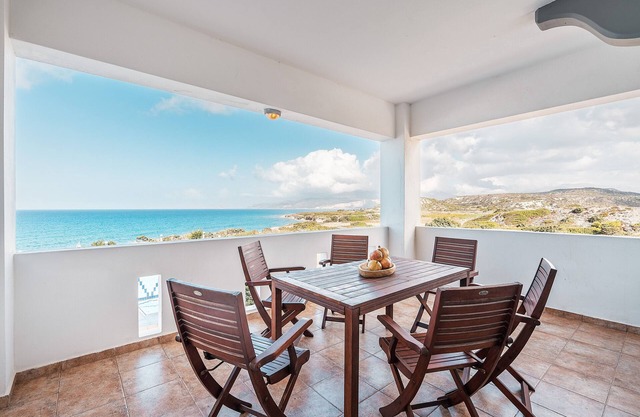 Country House 'White Pearl Apolakkia 2' with Shared Pool, Shared Terrace and Wi-Fi