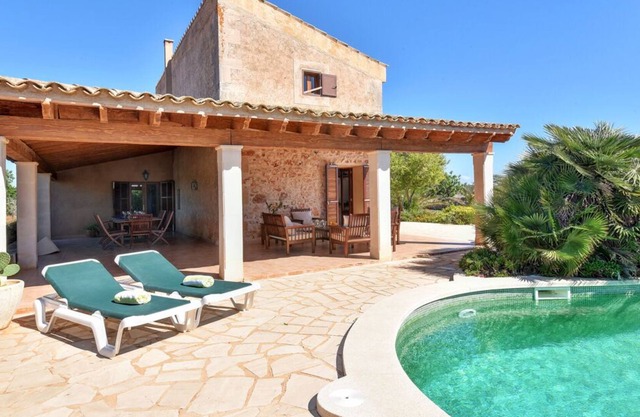 Country house with private pool quiet area
