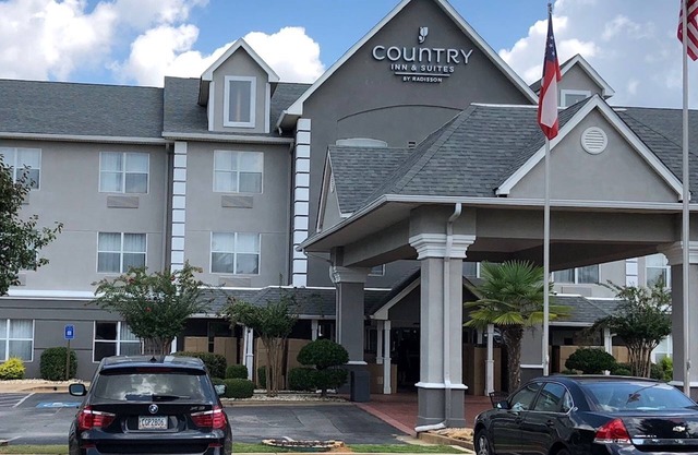 Country Inn & Suites by Radisson, McDonough, GA