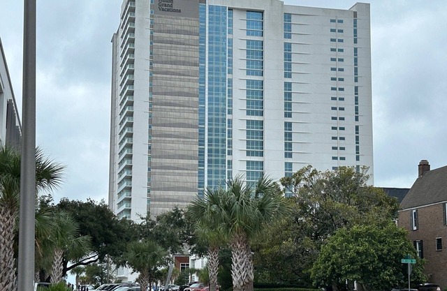 Country Music Fest 1 bdrm Suite Sleeps 4 OceanFRONT 10 min walk to Fest