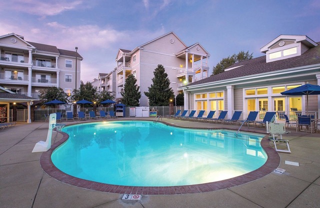 Country Music's finest Modern Resort by Grand Ole Opry & Convention Center