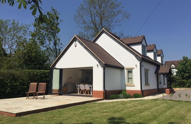Country retreat for relaxation near Cotswolds, Stratford-upon-Avon and Malvern