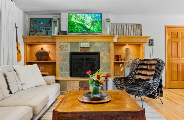 Country Roads - Hot Tub Game Room Dog Friendly