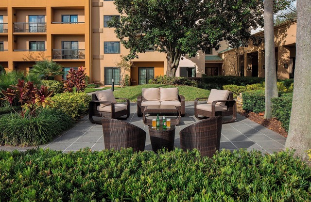 Courtyard by Marriott Orlando International Dr/Conv Cntr