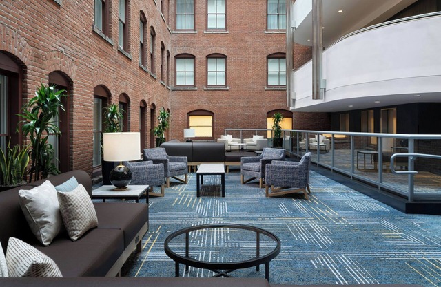 Courtyard by Marriott Philadelphia Downtown