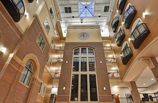 Courtyard by Marriott Wichita At Old Town