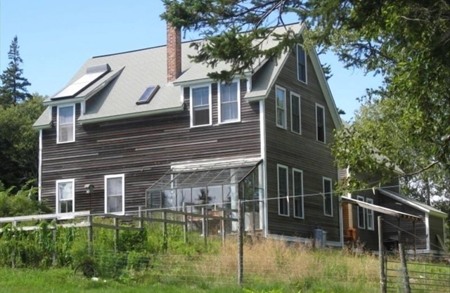 Cove-side Meadow House - Waterfront Views: FALL AND WINTER RETREAT AVAILABLE
