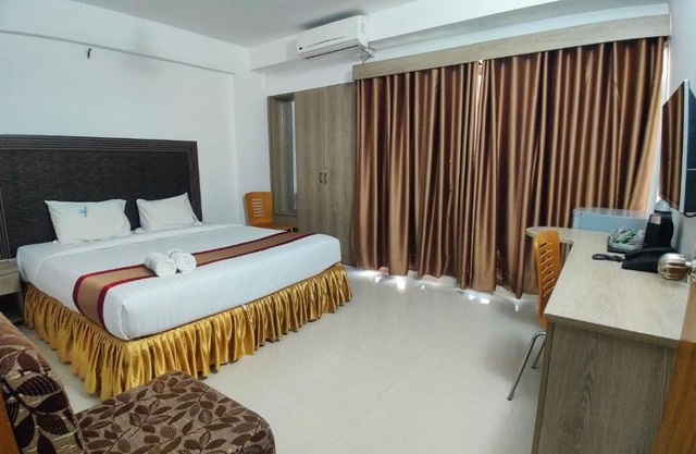 Cox West Inn